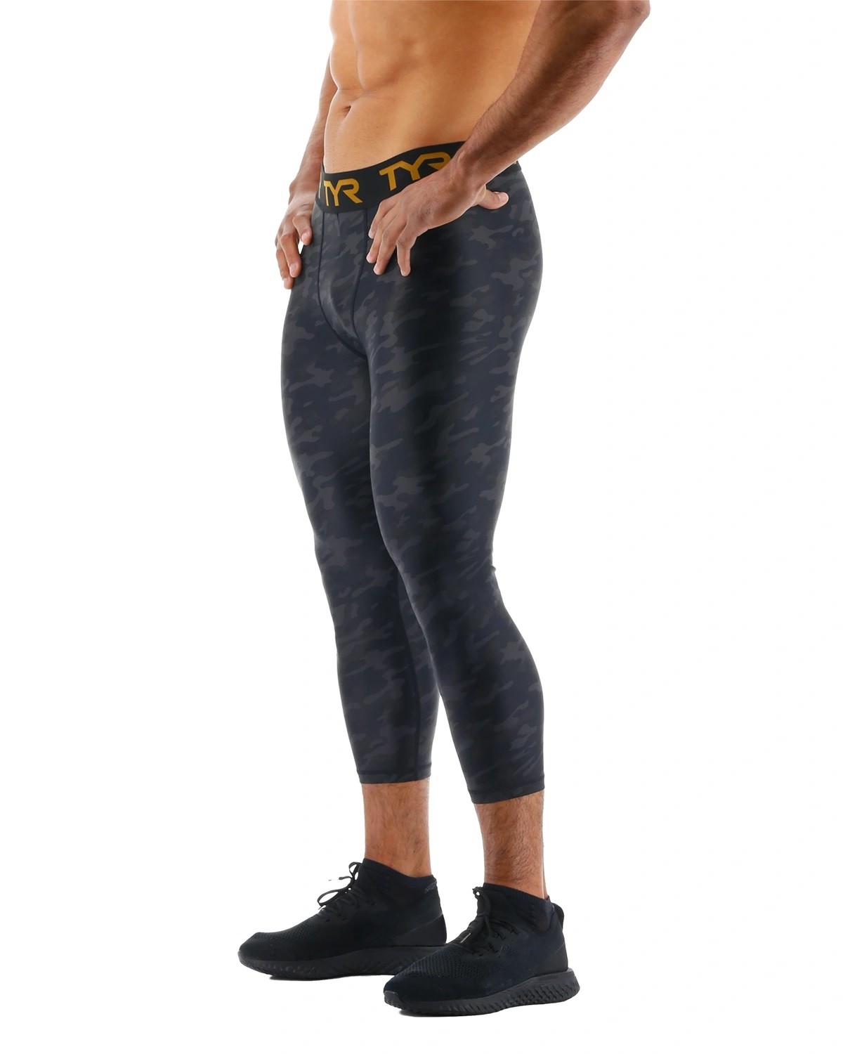 Legging homme COMPRESSION CROP - BLACKOUT CAMO | TYR — NOIR CAMO · Taille S