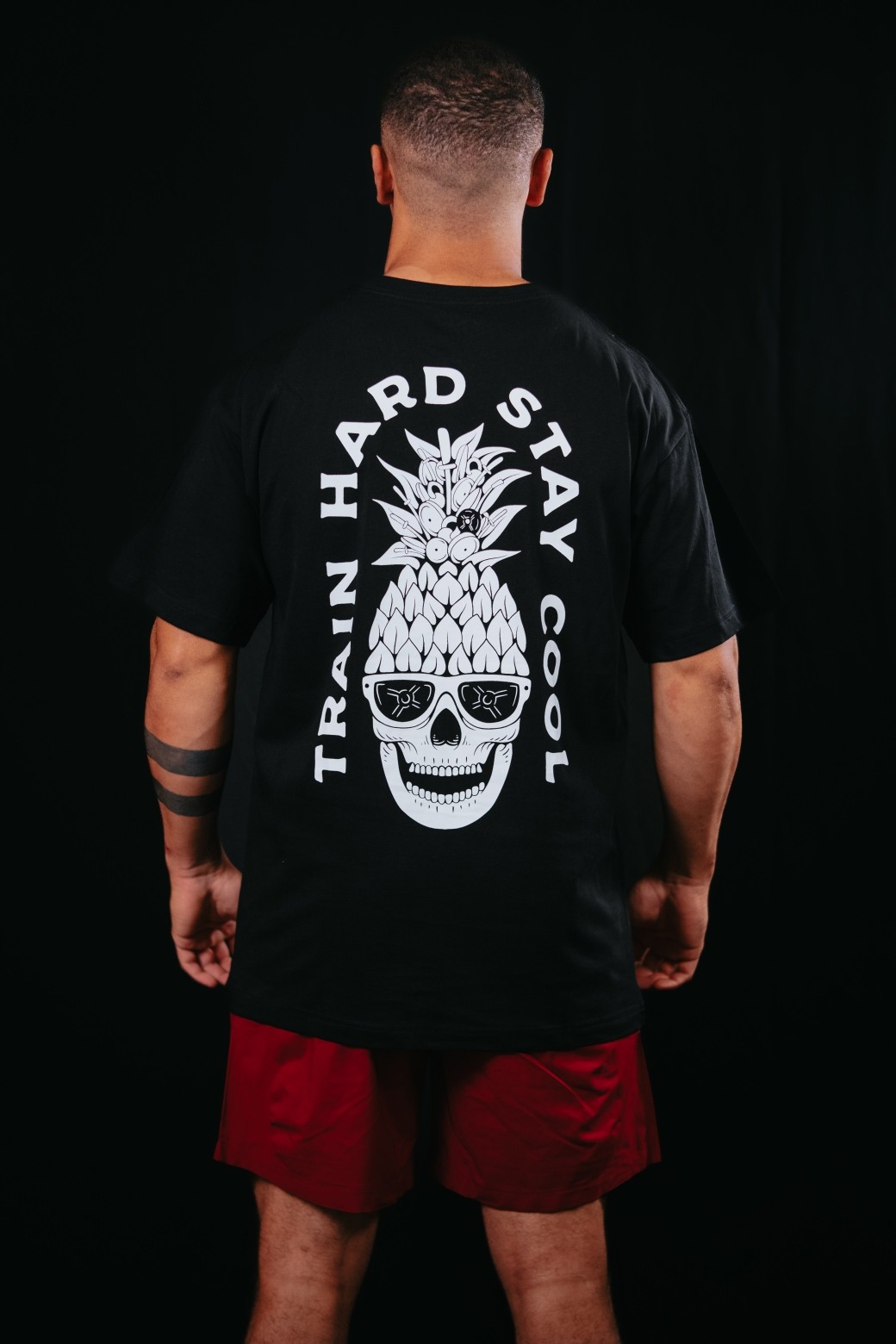 T-Shirt oversize unisexe noir TRAIN HARD STAY COOL | VERY BAD WOD — Noir · Taille L