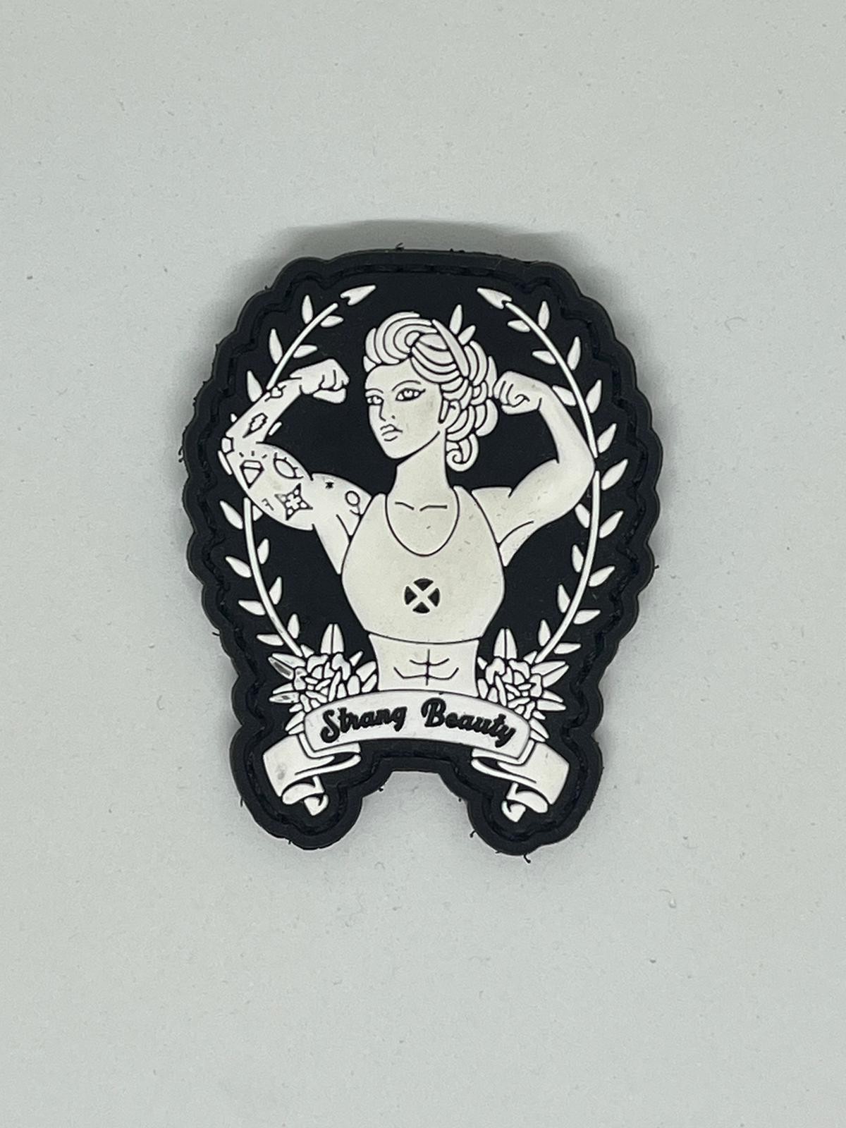 Patch PVC 3D velcro noir STRONG BEAUTY | VERY BAD WOD — Noir · Taille TU