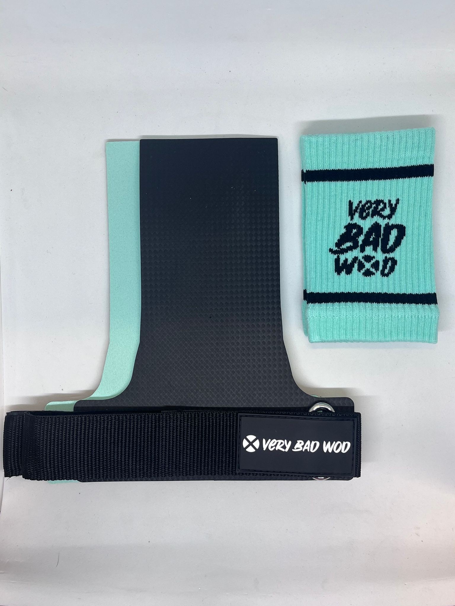 Pack maniques Komodo Kevlar L/XL + Sweatbands vertes VERY BAD WOD